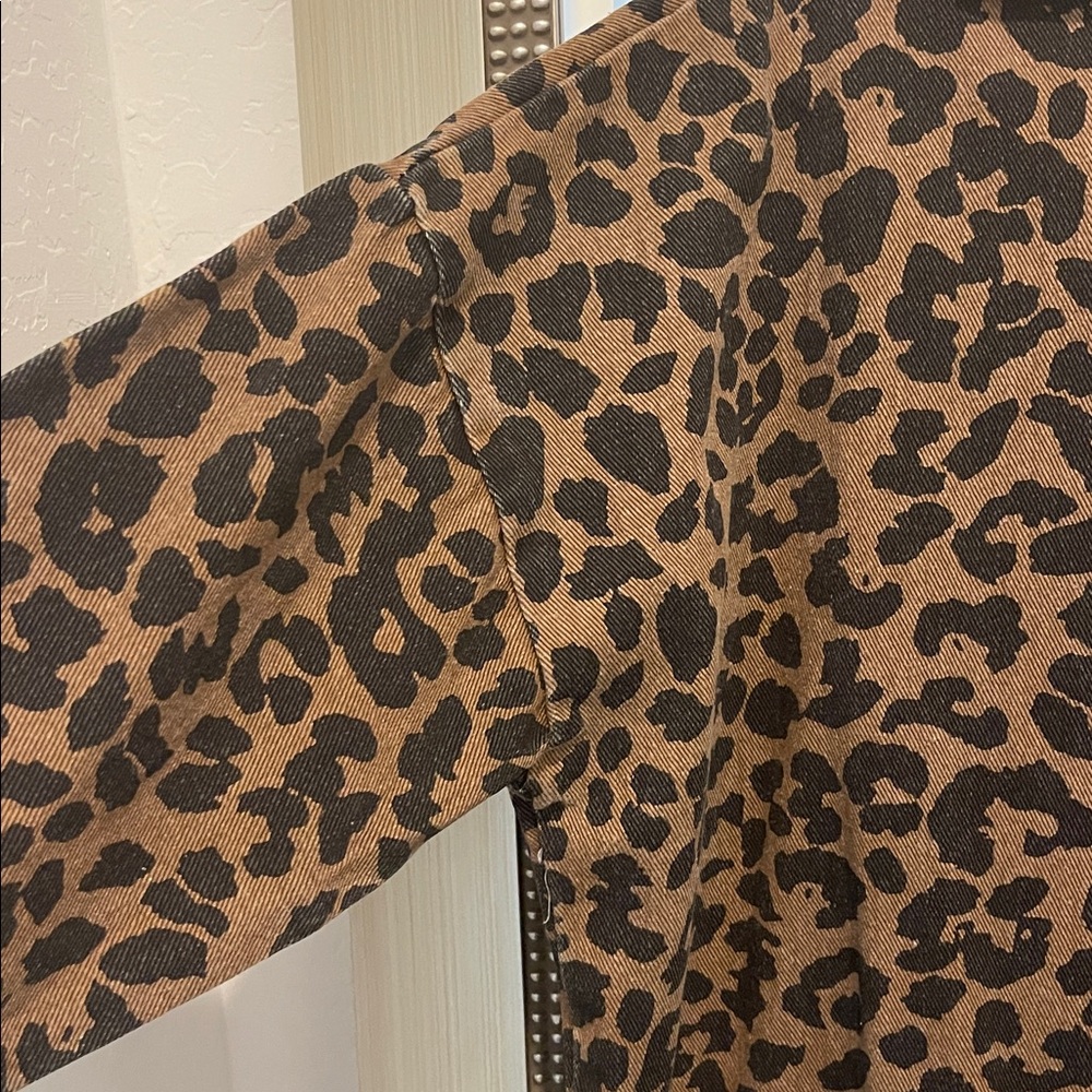 Leopard Print Button-Up Denim Jacket Size Medium Large - Picture 6 of 13